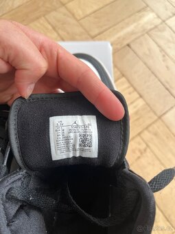 Air Jordan Tenisky Jordan 1 Mid White Black Royal - 4