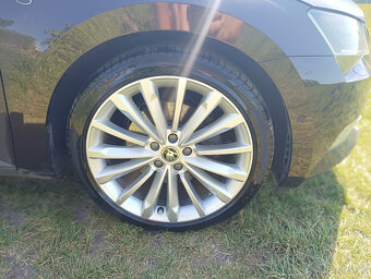Originál alu kola TRINITY R19 škoda Superb III - 4