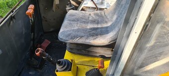 Minibagr Yanmar - 4