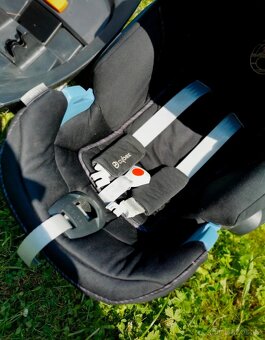 Cybex Aton 5 + základna - 4