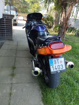 Kawasaki ZZR 1100 - 4