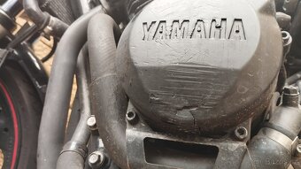 Yamaha FZS 600 Fazer - 4