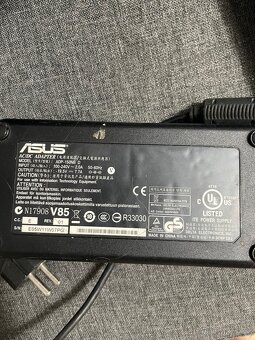 Asus ROG G73J — herní bestie s Radeon HD 587 - 4