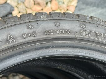 225/40 R18 - 4