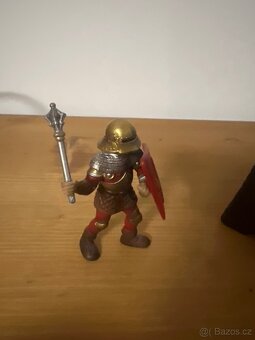 Rytíř Schleich přilbice palcát štít - 4