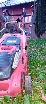 Prodám sekačku na trávu - 4