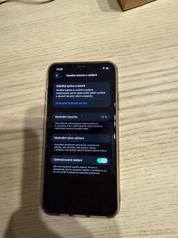 iPhone 11 Pro Max 256 GB - 4