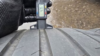 Letní pneu 245/40/20 Michelin - 4