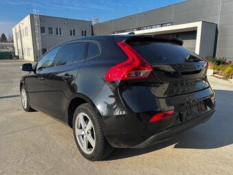 Volvo V40 D2 2.0, 2017, full LED, navi,ZÁRUKA - 4