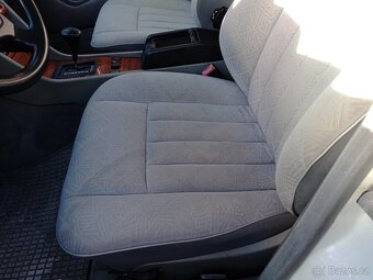 Mercedes 124 E 250 TD - 4