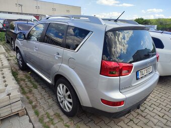 Peugeot 4007 2.2hdi 115kw manuál/4x4/kůže/bixenon/navi - 4