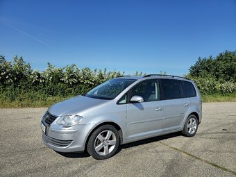 Volkswagen Touran 7 míst - 4