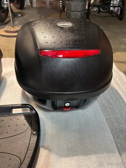 Prodám kufry GIVI 25L a 42L - 4