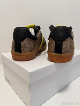 GUESS vel 43 nove - 4