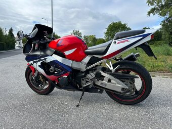 Honda Fireblade 929 - 4