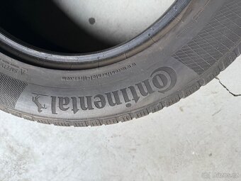 prodám zimní pneumatiky 215/65/17 Continental celá sada - 4