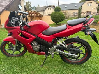 Honda CBR 125r 2006 - 4