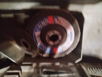 Bruska a vrtačka  Bosch - 4