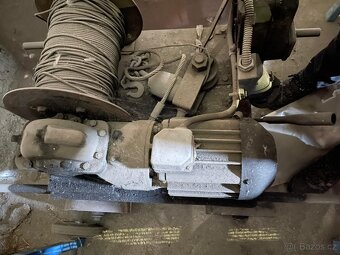 Stavební vrátek - 4