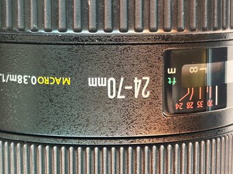 Canon EOS 5D MarkII+Canon EF 24-70mm+Nissin  Di600 - 4