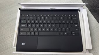 Pouzdro na tablet Samsung Galaxy Tab S10+ S9+ černá US - 4