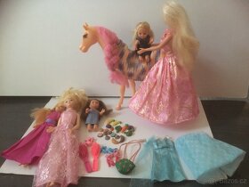 Koník, oblečení a jídlo pro barbie - 4