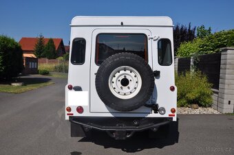 SPECIÁL Expediční Landrover Defender, 24 000 km, 1. majitel - 4