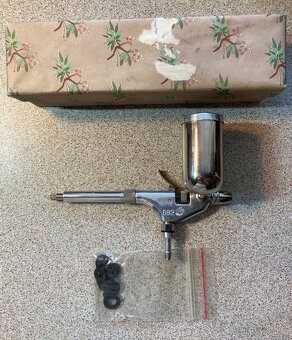 Profi sada pro airbrush - stříkací pistolka - “fixirka” - 4