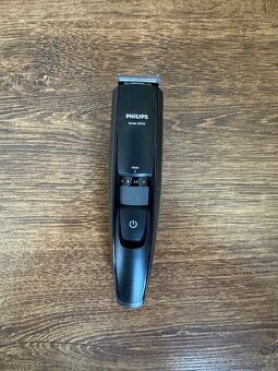 Zastřihávač vousů Philips series 5000 - 4