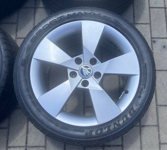 Octavia - 17 Denom + letní 225/45 Dunlop - 4