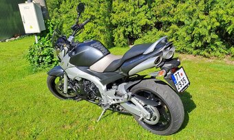 SUZUKI GSR600 - 4