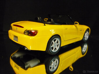 Honda S2000 Maisto 1/18 - 4