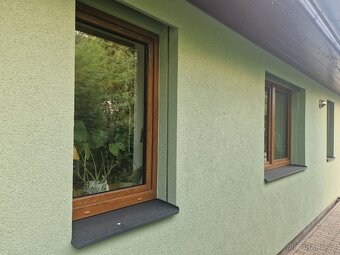 Plastová okna z RD - soubor 12 oken a jedny dveře - 4
