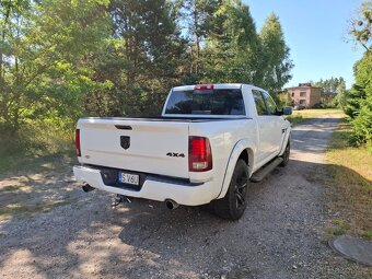 DODGE RAM 1500 - 4