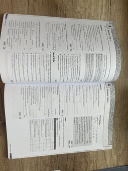 Maturita Solutions Pre-Intermediate - 4