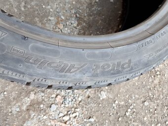 235/40/19 96w Michelin - zimní pneu 2ks - 4