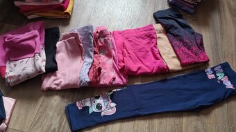 Oblečení pro holčičku vel. 122, 128 - 4