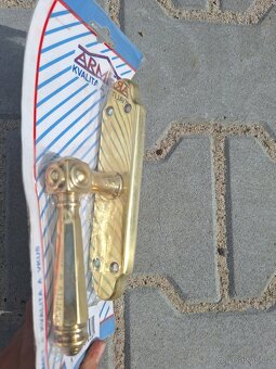 Mosaz kliky/páčky na okna - kování - 4