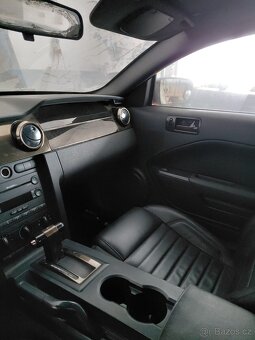 FORD MUSTANG 4.0L LIMITED - 4