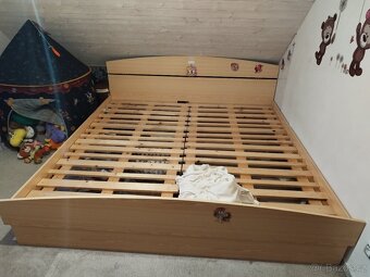 Velká postel 200x220 - 4