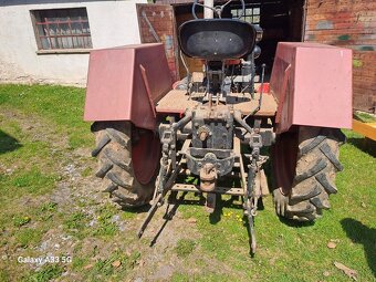 Traktor Zetor 25K - 4