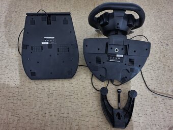 Thrustmaster Ferrari 458 Xbox 360 - Neznáma funkčnost. - 4