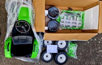 Nový elektrický Traktor Workers s vlečkou - 4