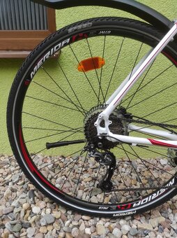Značkové trekové kolo Merida Crossway 28"/21,5" disk - 4