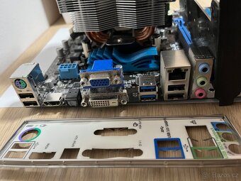 ASUS PBZ77-M 4x8GB DIMM DDR3, Intel I5-3740 3.2Ghz - 4