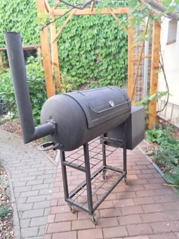 Smoker na pomalé grilování - 4