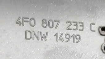 Přední nárazník Audi A6 4F0807233C a blatník pravý Audi A6 - 4