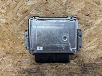 ŘÍDICÍ JEDNOTKA MOTORU 1.7 CRDI HYUNDAI I40 0281018050 - 4