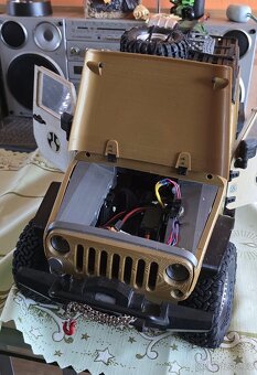 RC Model EXPEDICE 1:10 AXIAL SCX10 - 4