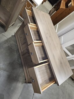 HEMNES KOMODA - PŘÍBORNÍK - 4